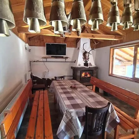 Feriehus дървената къща